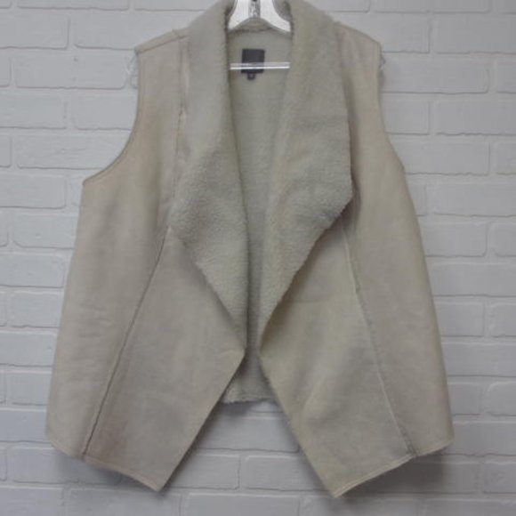 Reitman's Iridescent Ivory Faux Suede Sherpa Lined Raw Edge Vest Size 16 - Picture 1 of 11